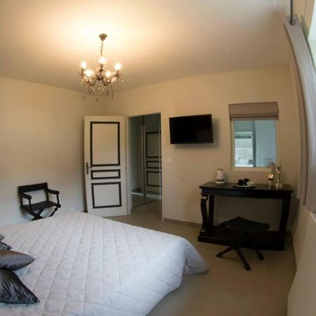 Le Parc De Crecy Bed & Breakfast Exterior photo